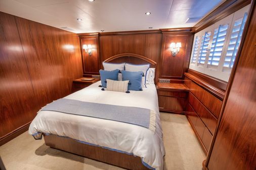 Sovereign Raised pilothouse image