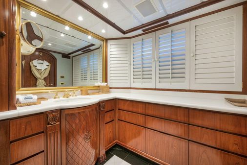 Sovereign Raised pilothouse image