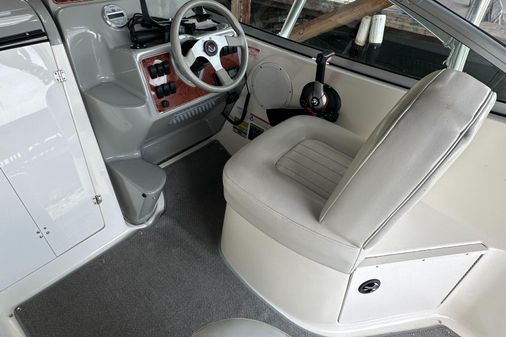 Bayliner 245 Cruiser image