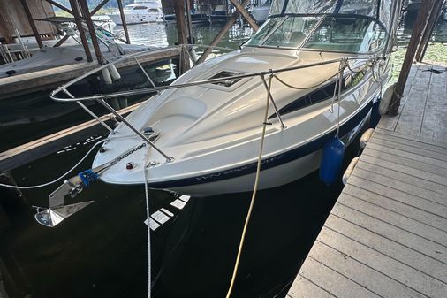 Bayliner 245 Cruiser image