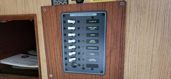 Bertram 28 Flybridge CRUISER image