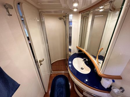 Azimut 62 image