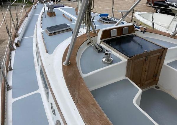 Gulfstar 44-CENTER-COCKPIT image