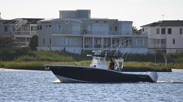 Tidewater 320 CC Adventure