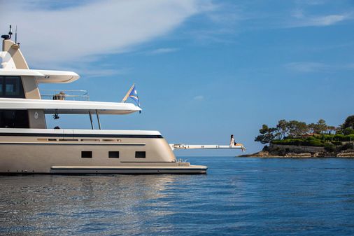 Van der Valk Custom 34M Explorer image