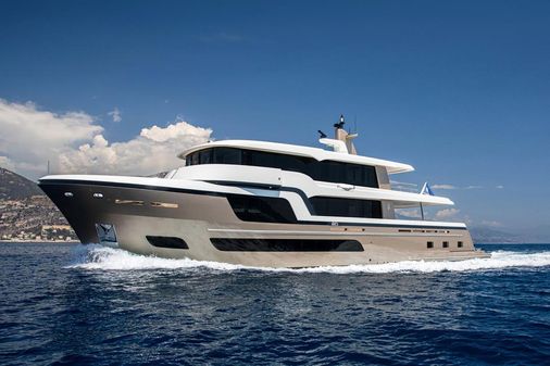 Van der Valk Custom 34M Explorer image