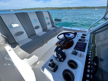Valhalla Boatworks V-33 image