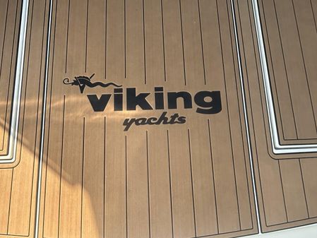 Viking Boats 35 Convertible image