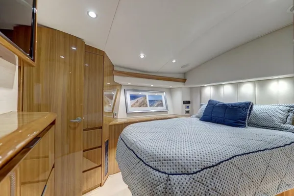 Viking 52-CONVERTIBLE image