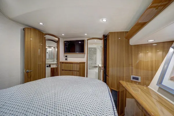 Viking 52-CONVERTIBLE image