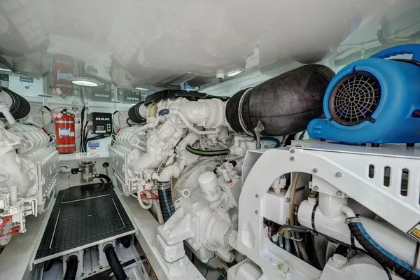 Viking 52-CONVERTIBLE image