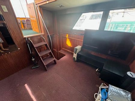 Hatteras 43-DOUBLE-CABIN-MOTORYACHT image