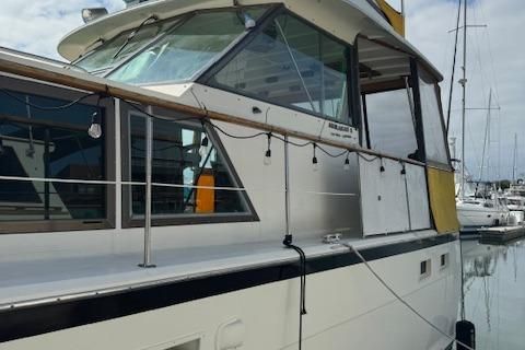 Hatteras 43-DOUBLE-CABIN-MOTORYACHT image