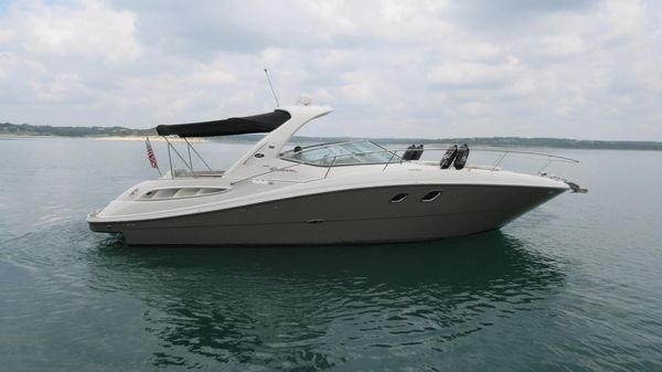 Sea Ray 330 Sundancer 