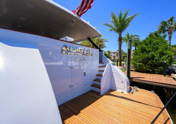 Broward 108-RAISED-PILOTHOUSE image