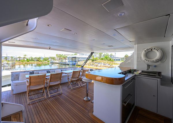 Broward 108-RAISED-PILOTHOUSE image