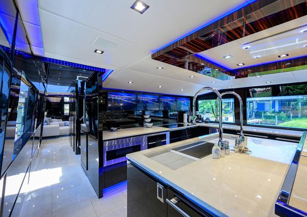 Broward 108-RAISED-PILOTHOUSE image