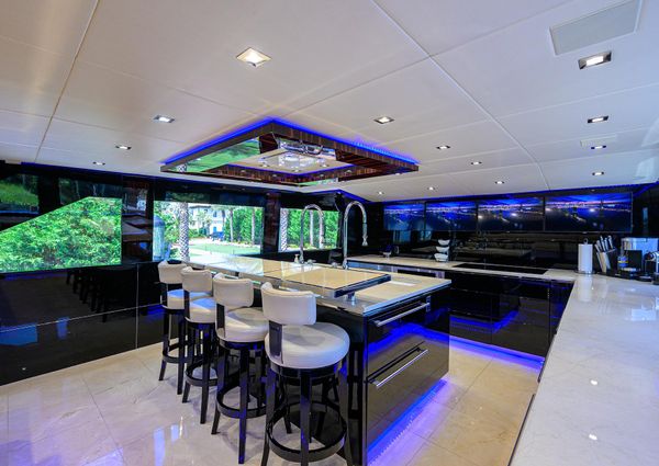 Broward 108-RAISED-PILOTHOUSE image