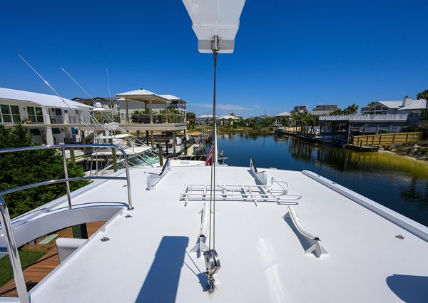 Broward 108-RAISED-PILOTHOUSE image