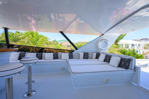 Broward 108-RAISED-PILOTHOUSE image