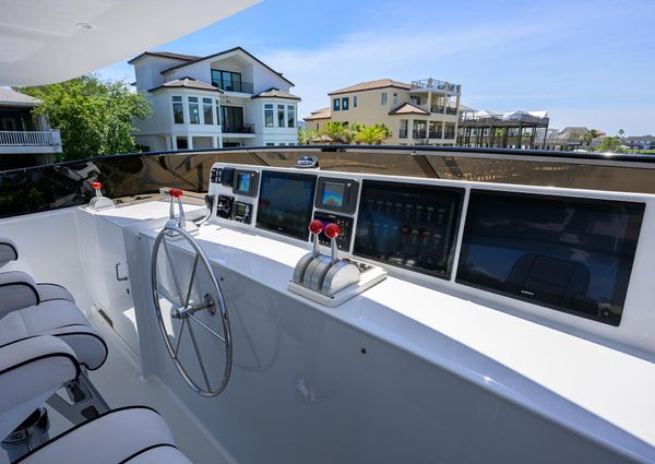 Broward 108-RAISED-PILOTHOUSE image