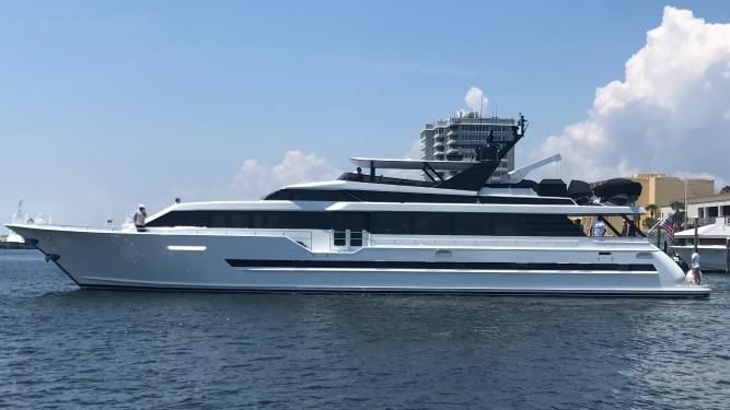 Broward 108-RAISED-PILOTHOUSE - main image