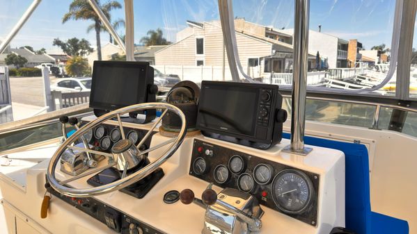 Egg-harbor 43-CONVERTIBLE-SPORT-FISHERMAN image