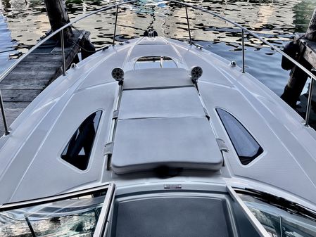 Sea Ray 330 Sundancer image