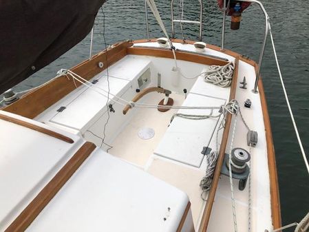 Cape Dory 28 image