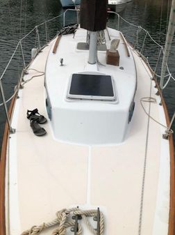 Cape Dory 28 image