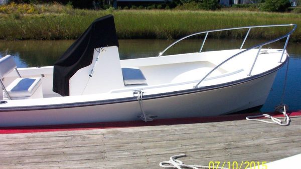 General Marine 20' Center Console