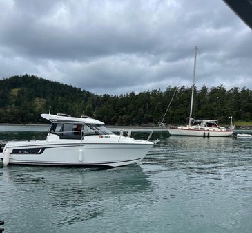 Jeanneau NC695 image