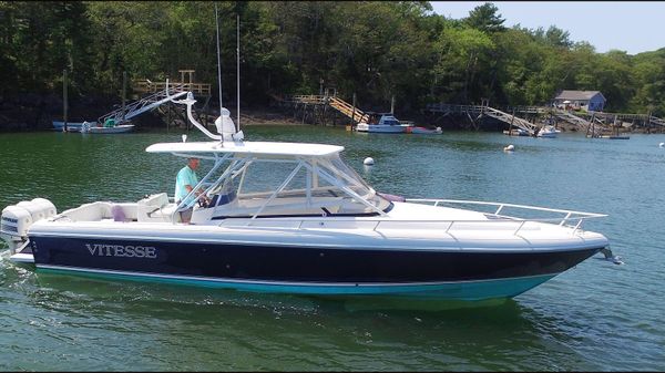 Intrepid 37.7 Cuddy