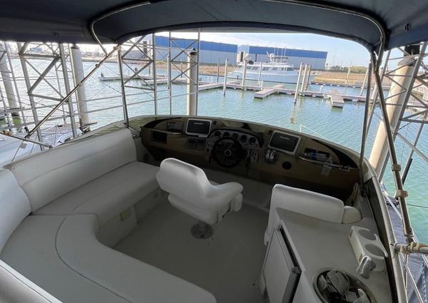 Carver 444 Cockpit Motor Yacht image