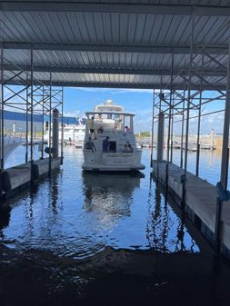 Carver 444 Cockpit Motor Yacht image