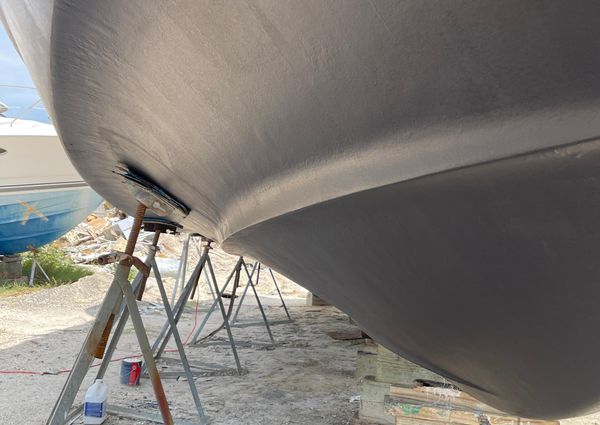 Carver 444 Cockpit Motor Yacht image