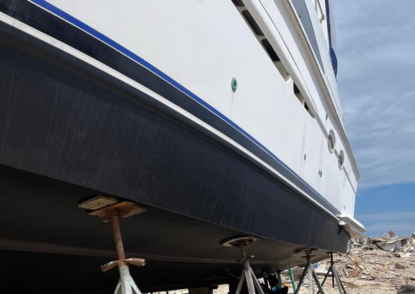 Carver 444 Cockpit Motor Yacht image