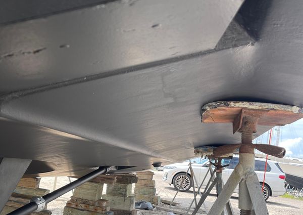 Carver 444 Cockpit Motor Yacht image