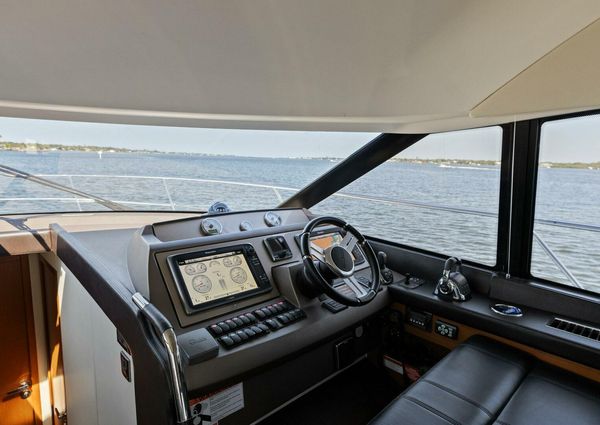 Prestige 500 Flybridge image