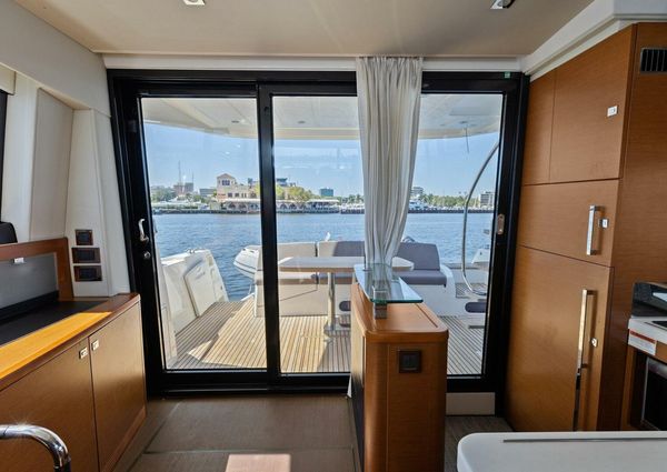 Prestige 500 Flybridge image