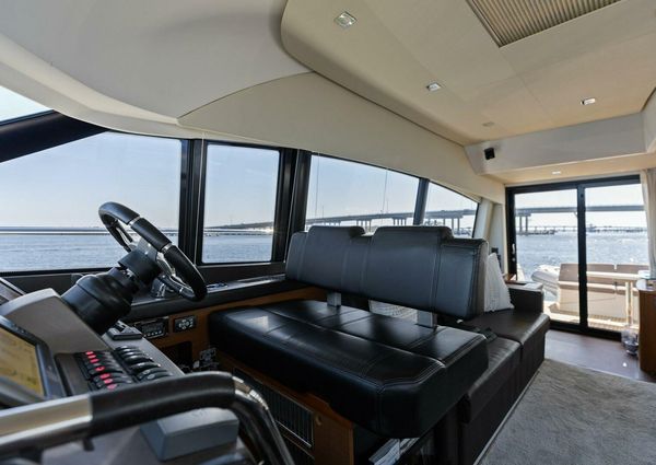 Prestige 500 Flybridge image