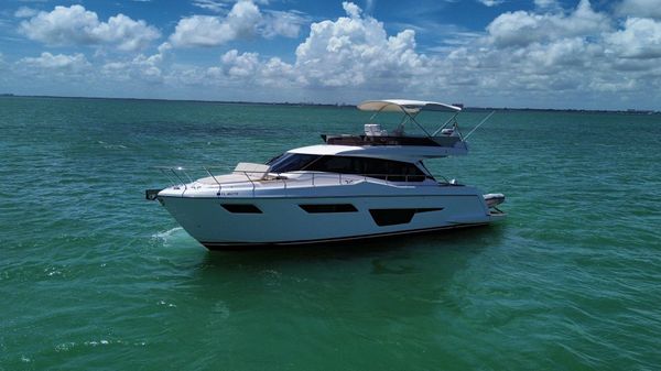 Ferretti Yachts 500 