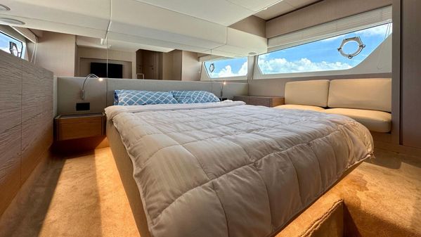 Ferretti Yachts 500 image