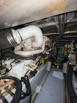 Sea Ray 480 Sedan Bridge image