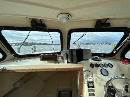 Parker 2520 Sport Cabin image