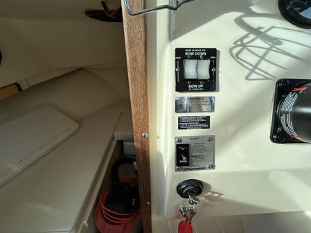 Parker 2520 Sport Cabin image