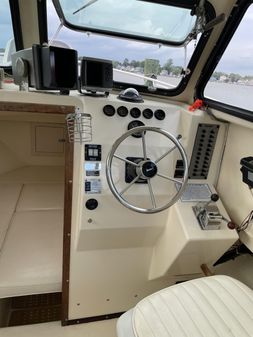 Parker 2520 Sport Cabin image