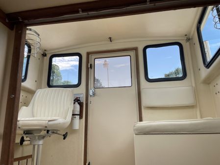 Parker 2520 Sport Cabin image