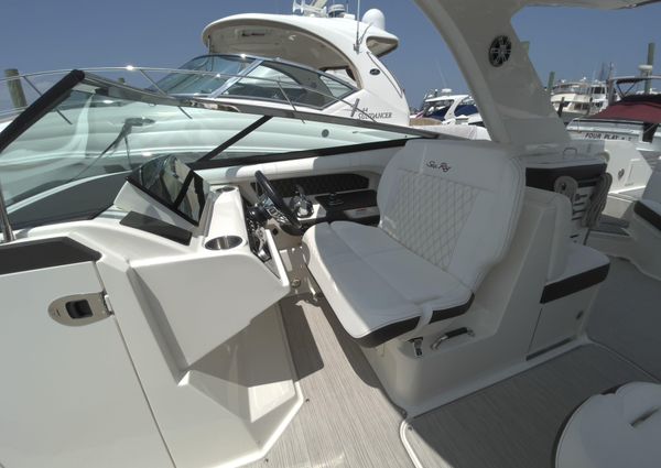 Sea Ray 310 SLX OB image