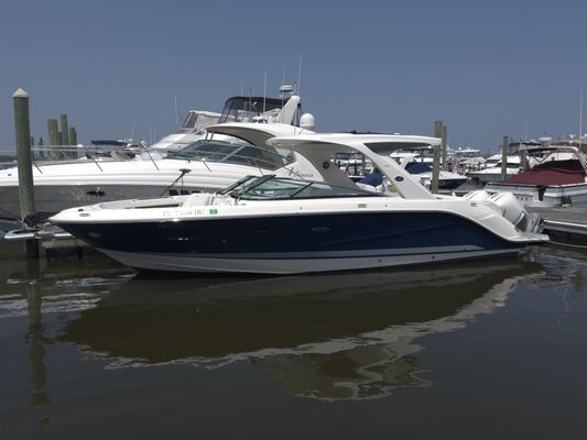 Sea Ray 310 SLX OB - main image